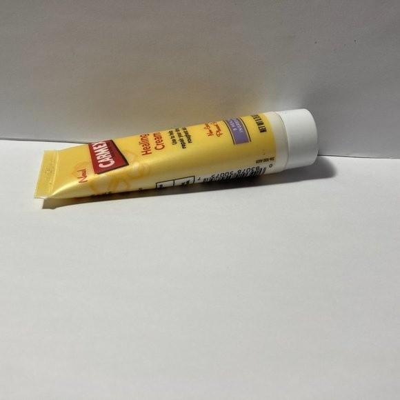 3) Carmex Healing Cream 9 Healing Ingredients - Picture 9 of 12